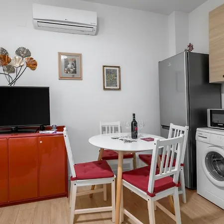 Wine Masseto Apartamento